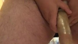 Trans ftm pisse dans une capote avec un stp