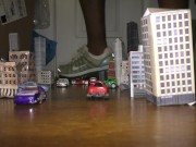 amaninheels - Giant Jogger Destroys the City (teaser).mpg