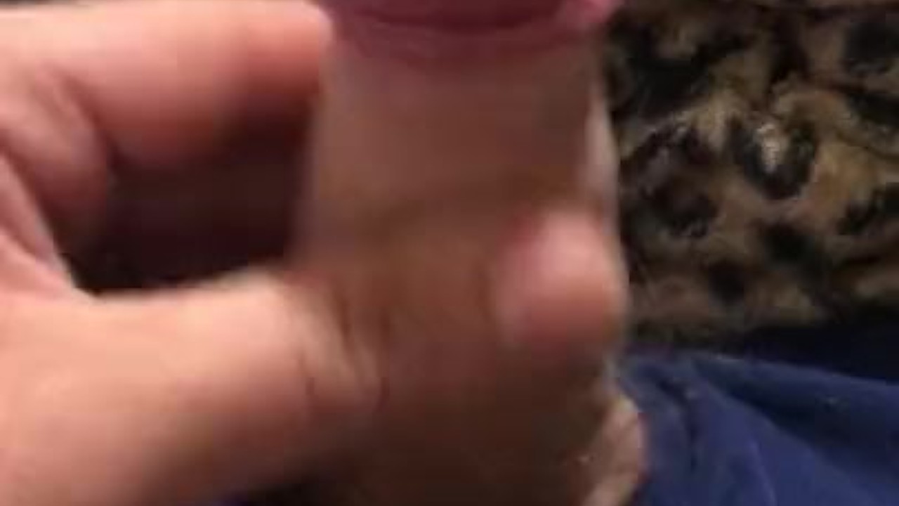 小さなノーカットコックはハード/小さなノーカットディックを取得します - 無料セックスビデオ - RedTube