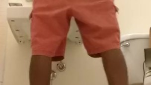Shaving the puubs
