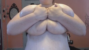 DAYTONA HALE! BIG FAT TITTIES + LOTION = AWESOME!