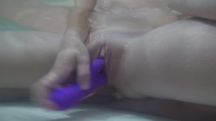 Lilly's Underwater Bath Play