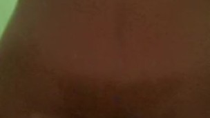 Masturbándome con un cepillo de cabello
