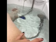 Wet pussy in bath