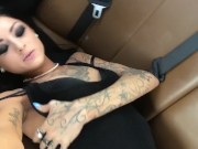 Kimber Veils makes her pussy wet in the car. 15/16