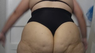 BBW shakin it in a thong