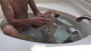 Shooting cum after using a Bathmate X40 and Xtreme X50