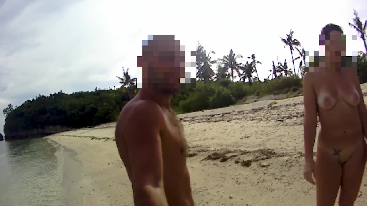 THE WALKING NUDE - Amateur Russian couple! - Free Sex Video - RedTube