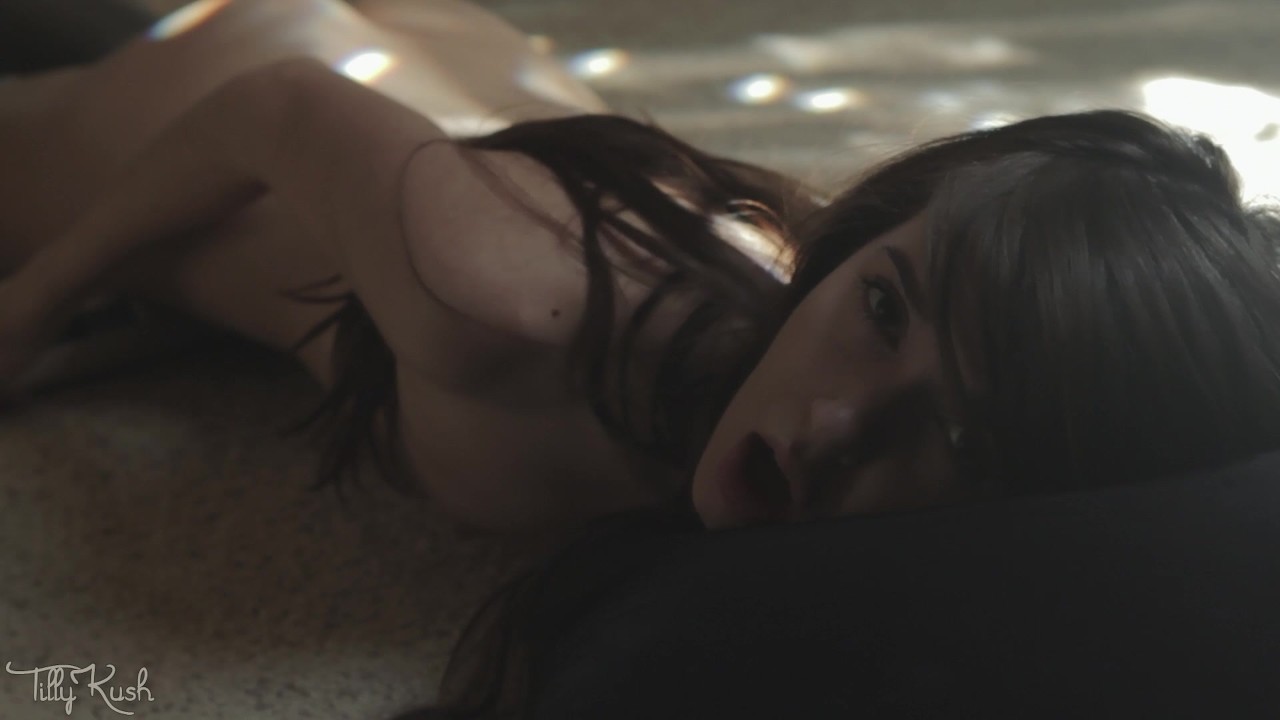 Hitachi humping skinny teen - Free Sex Video - RedTube