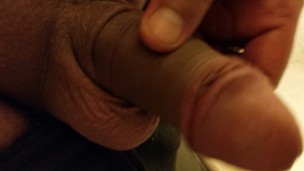 Showinger teasing my cock , hot Amateur Clip