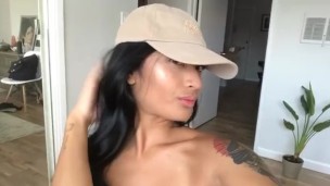 Avery Black In A Cast / XXX Snapchat Tease