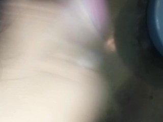 Masturbandome en el baño publico