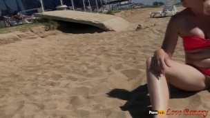 Flashing Pussy, try to Piss on the Beach (0.15)