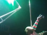 Strip topless pole dancing - Screenshot 11 of 16 - HD