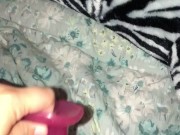 teen makes herself cum 3/16