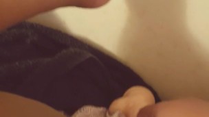 Thick ebony masturbating and moaning