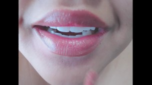 ASMR. Putting on Lipgloss Teaser.