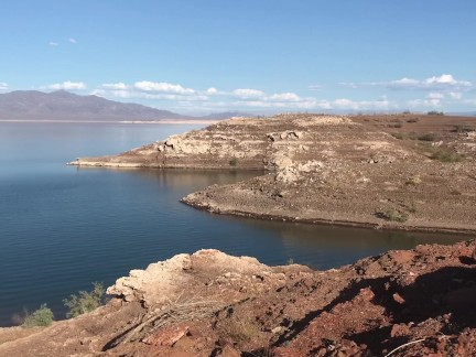 Fucking and sucking out at Lake Mead