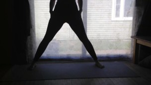 Big booty MILF with short hair at home doing some yoga & stretching - CLIP!
