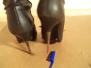 crush pen - Screenshot 3 of 16 - Stiletto Fetish