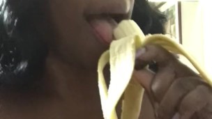 Sexfeene ThroatTraining with Her Big Banana