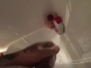 In d shower - Screenshot 1 of 16 - Solo