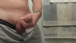 Didn't jizz for a few days, lots of precum and cum.