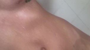TEEN PLAYS WITH HER PUSSY IN SHOWER