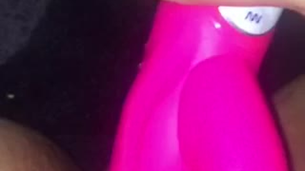 Female Solo Squirt! - Toy Slips, Almost Goes In Wrong Hole! - 無料セックスビデオ - RedTube