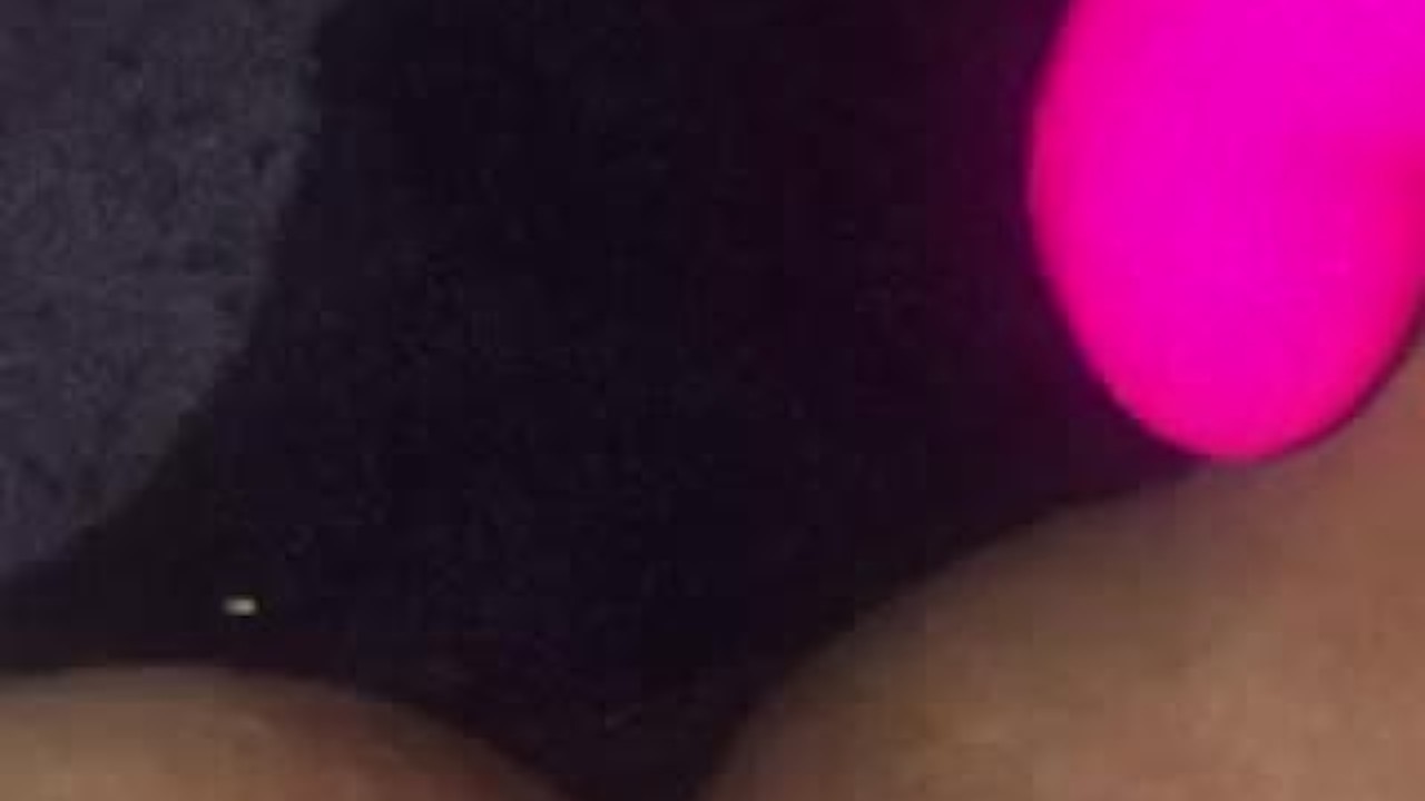 Female Solo Squirt! - Toy Slips, Almost Goes In Wrong Hole! - 無料セックスビデオ - RedTube
