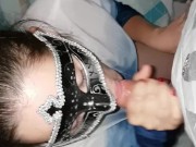 je le suce et il m'asperge de sperme 9/16