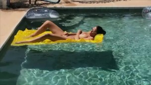 Pool Guy 4 - The Voyeur