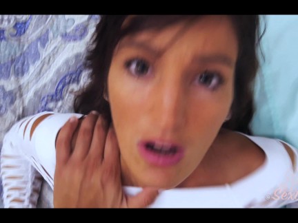 Petite brune française baise avec un voisin excité - Amateur Sextwoo - 77/80