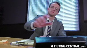 FistingCentral Asian Dude Crawls To Fist His Boss’ Hole