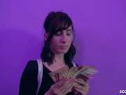 GERMAN SCOUT - LIA WILL DEN JOB UND FICKT ALTEN SACK UND LECKT SEINEN ARSCH 4/16