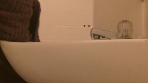 vlog #49 brushing my teeth