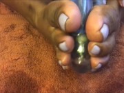 SEXFEENE PLEASURES HER PRETTY OILED FEET WITH HER SPECIAL LIGHTUP DILDO