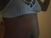 Green thong round black bottom 6/16