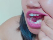 Mirror Mouth Check + Lipstick Application