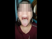 Girl huge mouth and long tongue spit 2/16