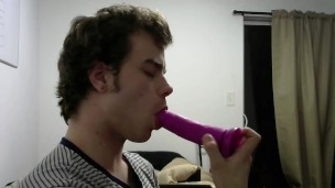 Dildo Sucking (Otter)