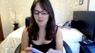 Toy Review - Maia Angel Lipstick Vibe Peepshow Toys