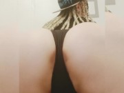 Jiggle bounce wobble twerk in my living room