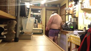 carton belly squish clip