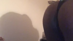 Quick little twerk