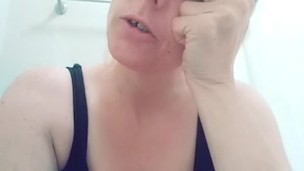 Saay Morning Pissing