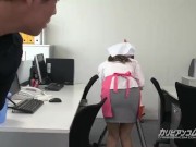 【無】美人掃除婦の臀部に欲情 秋野千尋 Chihiro Akino 6/16