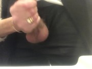 Milf branlant son homme qui ejacule 2/16