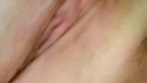 Pretty pussy play