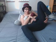 Meaty queefs in leggings bra and shoes with hairy armpits 6/16